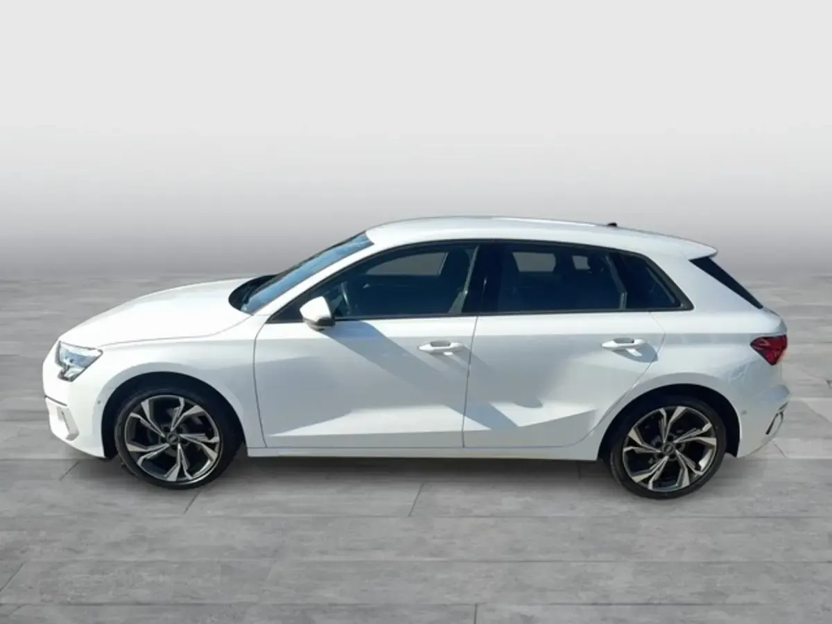 Gebraucht Audi A3 Advanced Plus 150 PS (110 kW) 2022 Weiß Limousine