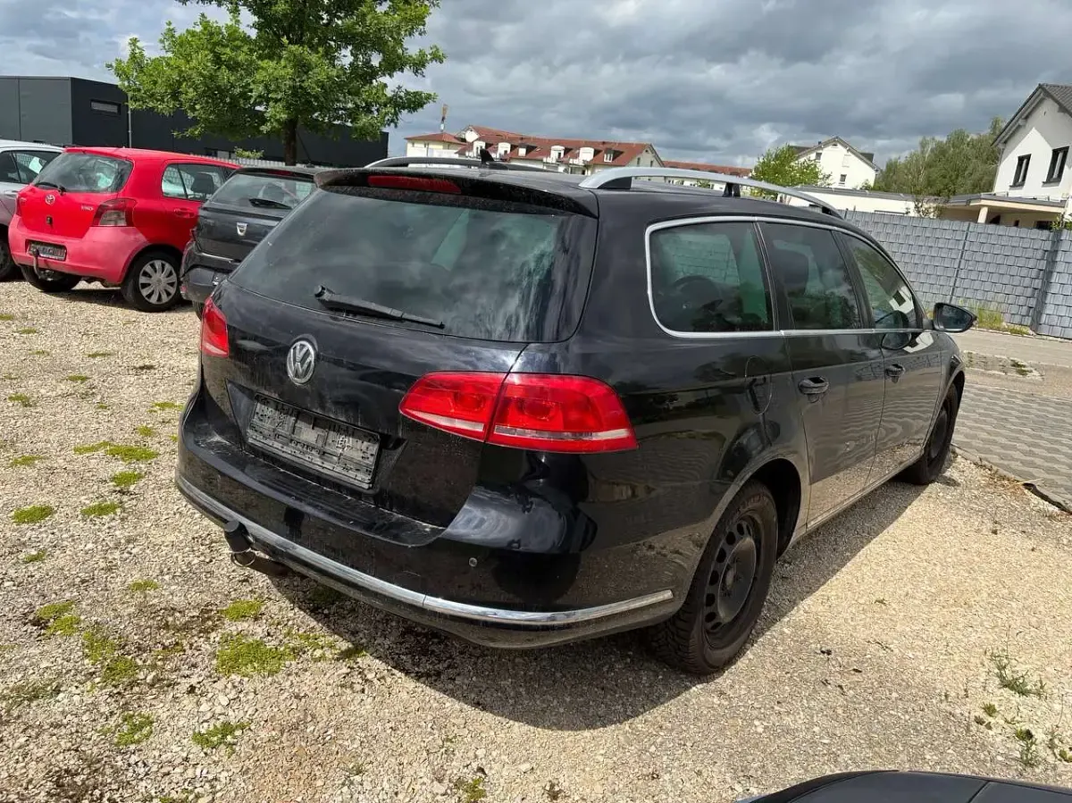 Gebraucht VW Passat 140 PS (102 kW) 2011 Schwarz Kombi