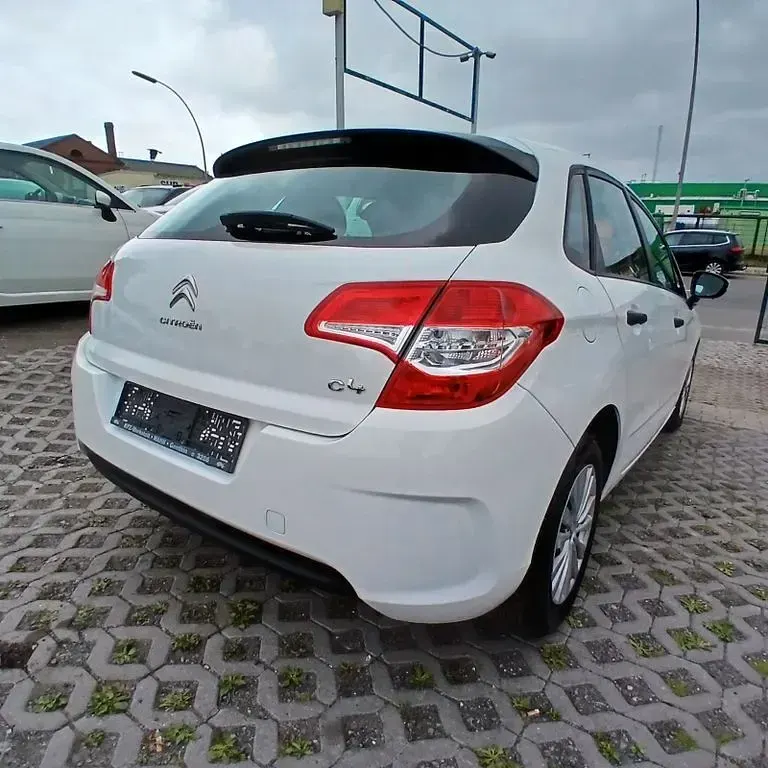 Gebraucht Citroën C4 Attraction 95 PS (69 kW) 2014 Limousine