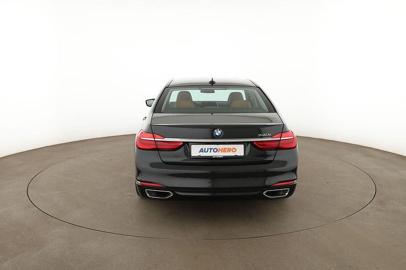 Gebraucht BMW 740 Shadowline 326 PS (239 kW) 2018 Schwarz Limousine