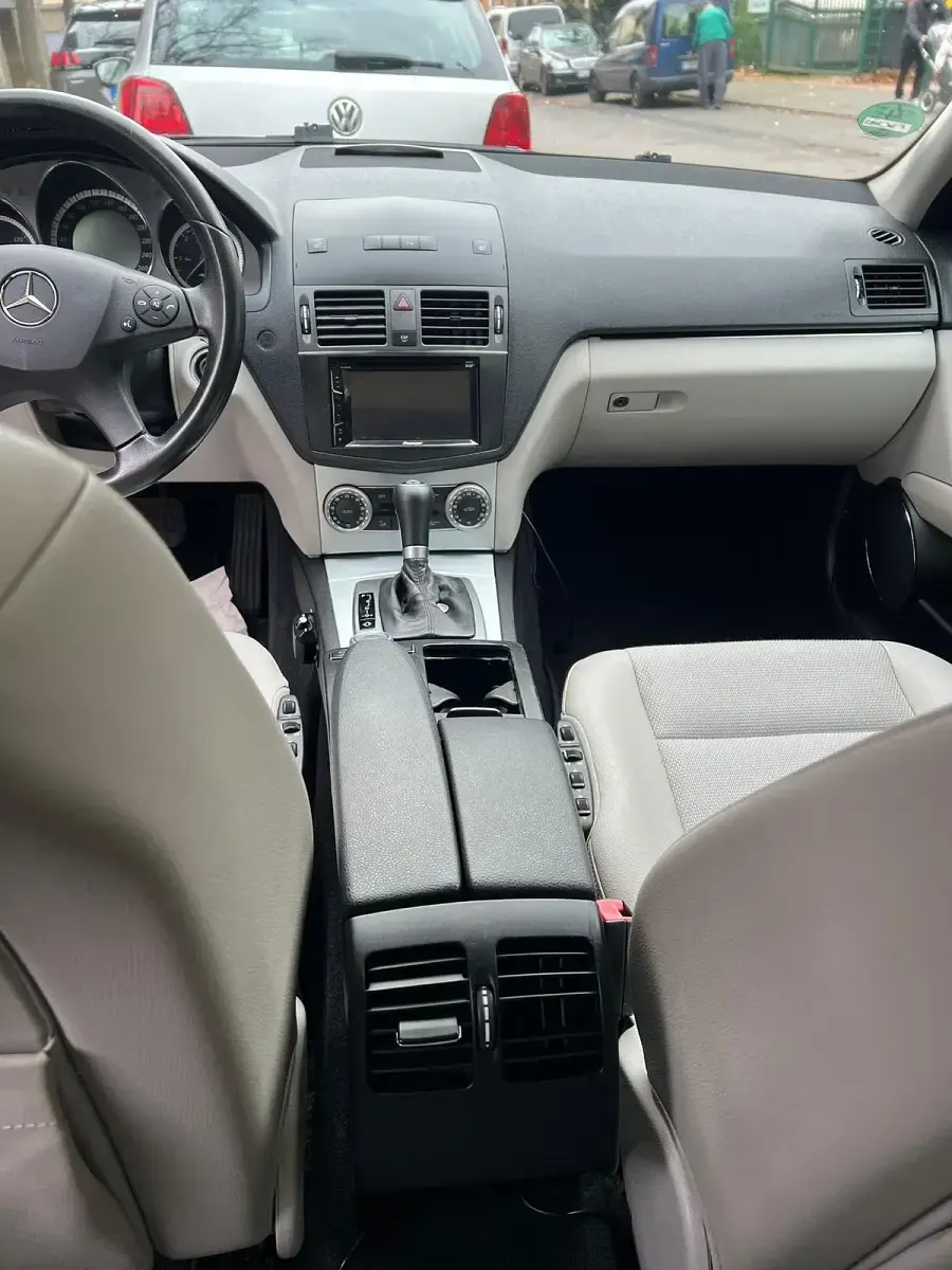 Gebraucht Mercedes C220 170 PS (125 kW) 2010 Schwarz Kombi