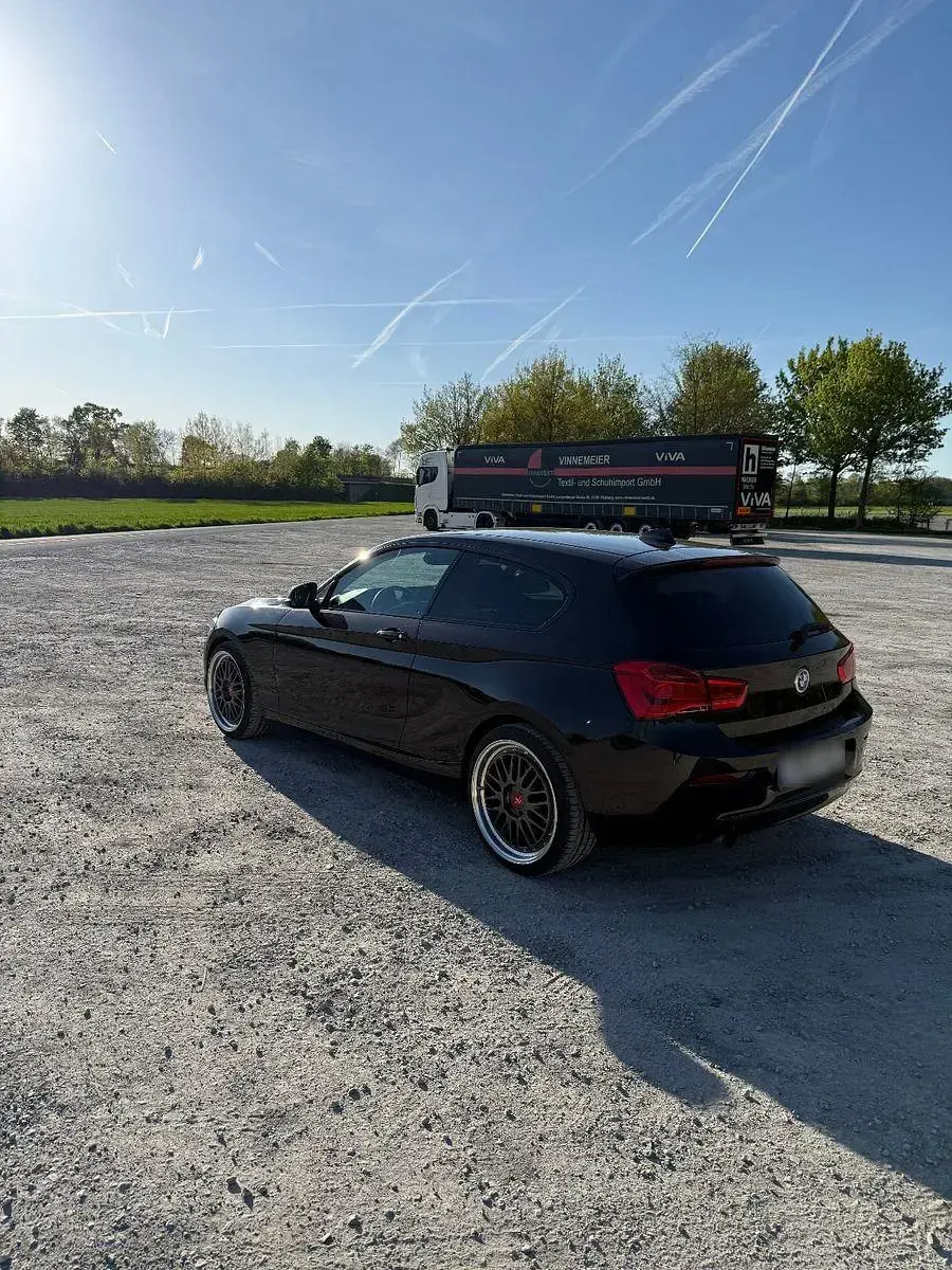Używany BMW 118 Advantage 136 KM (100 kW) 2017 Brązowy Hatchback