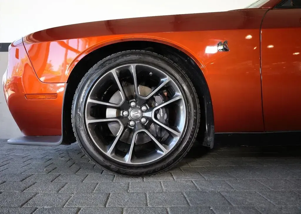 Second-hand Dodge Challenger 491 CP (361 kW) 2021 Portocaliu Coupe