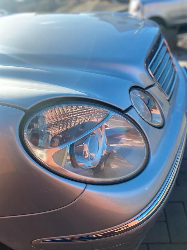 Silber Gebraucht 2002 Mercedes E320 Limousine | 2.799 € (Guter Preis) - Bild 1/4