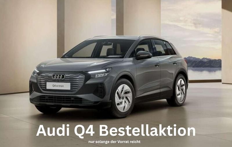 Grau (kieselgrau) Neu 2025 Audi Q4 e-tron Basis SUV | 36.500 € (Superpreis) - Bild 1/4