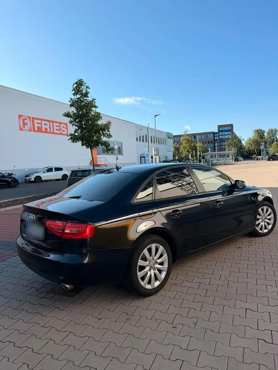 Gebraucht Audi A4 Comfort 204 PS (150 kW) 2012 Schwarz Limousine