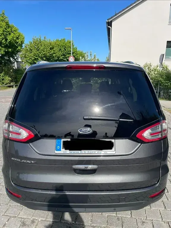 Gebraucht Ford Galaxy Titanium 160 PS (117 kW) 2015 Grau Van / Kleinbus