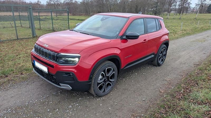 Rot Gebraucht 2023 Jeep Avenger EV Summit SUV | 26.000 € (Fairer Preis) - Bild 1/4