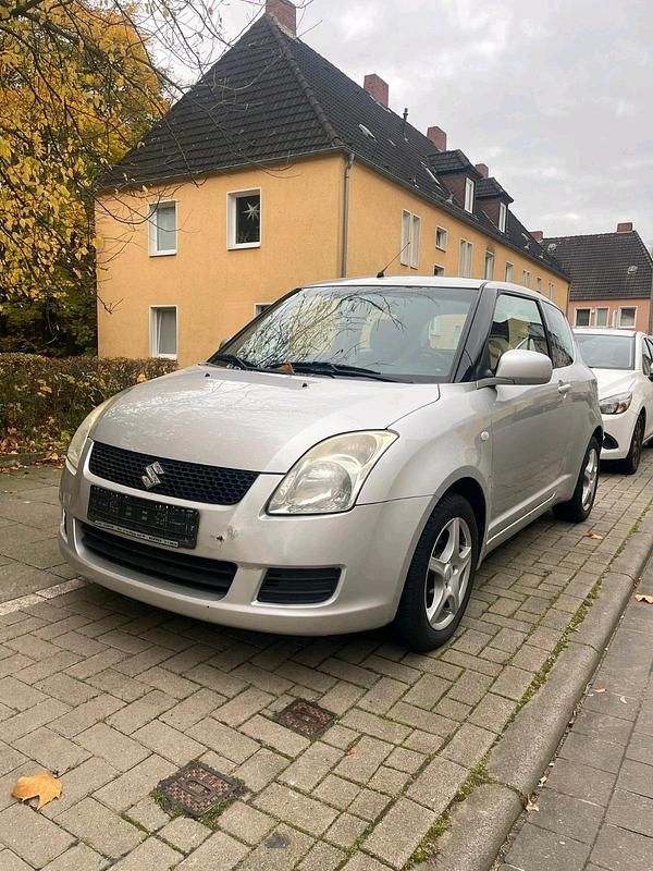 Silber Gebraucht 2008 Suzuki Swift Comfort Limousine | 1.490 € (Superpreis) - Bild 1/4