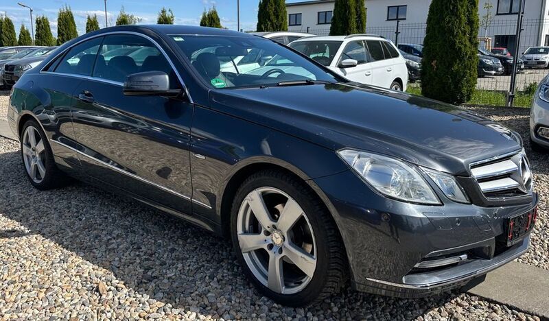 Grau Gebraucht 2013 Mercedes E250 Coupé | 8.990 € (Fairer Preis) - Bild 1/4