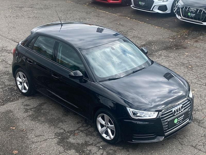 Brilantschwarz Gebraucht 2017 Audi A1 Sportback Design Kleinwagen | 9.680 € (Guter Preis) - Bild 1/4