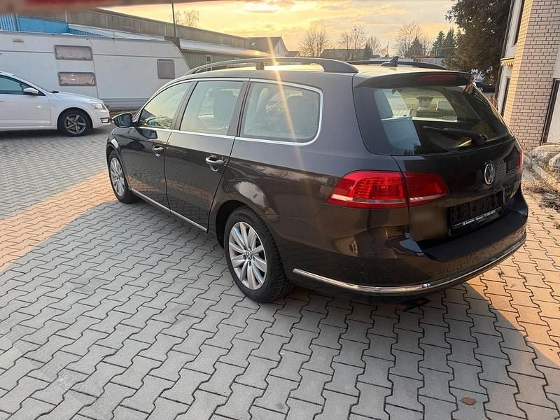 Second-hand VW Passat 160 CP (117 kW) 2011 Maro Break