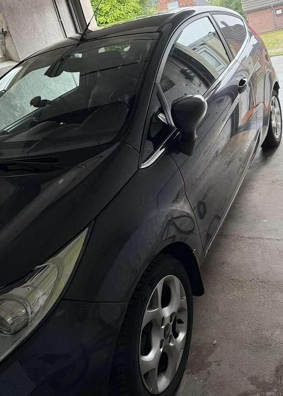Gebraucht Ford Fiesta Trend 90 PS (66 kW) 2009 Limousine
