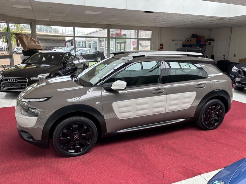 Grau Gebraucht 2014 Citroën C4 Cactus Feel Kleinwagen | 7.990 € (Fairer Preis) - Bild 1/4