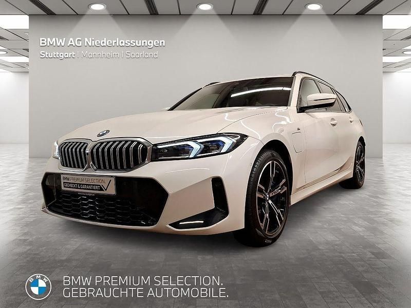 Weiß Gebraucht 2024 BMW 330e M Sport Kombi | 42.901 € (Etwas zu teuer) - Bild 1/4