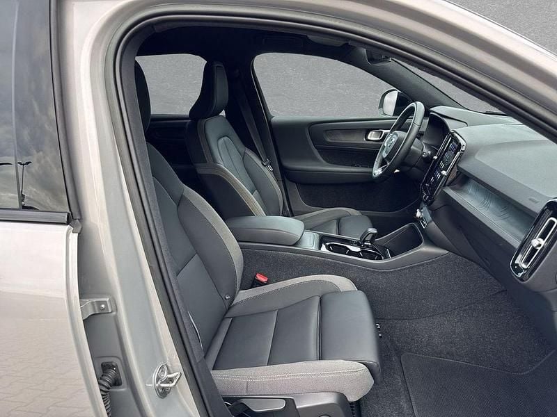 Gebraucht Volvo XC40 Plus 169 kW (231 PS) 2023 Silber SUV