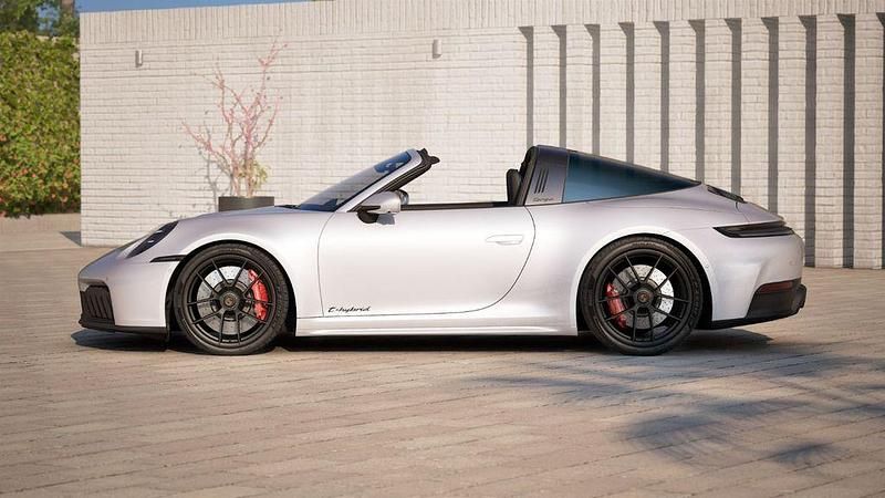 Neu Porsche 911 Targa 4 541 PS (397 kW) 2026 Grau Cabrio