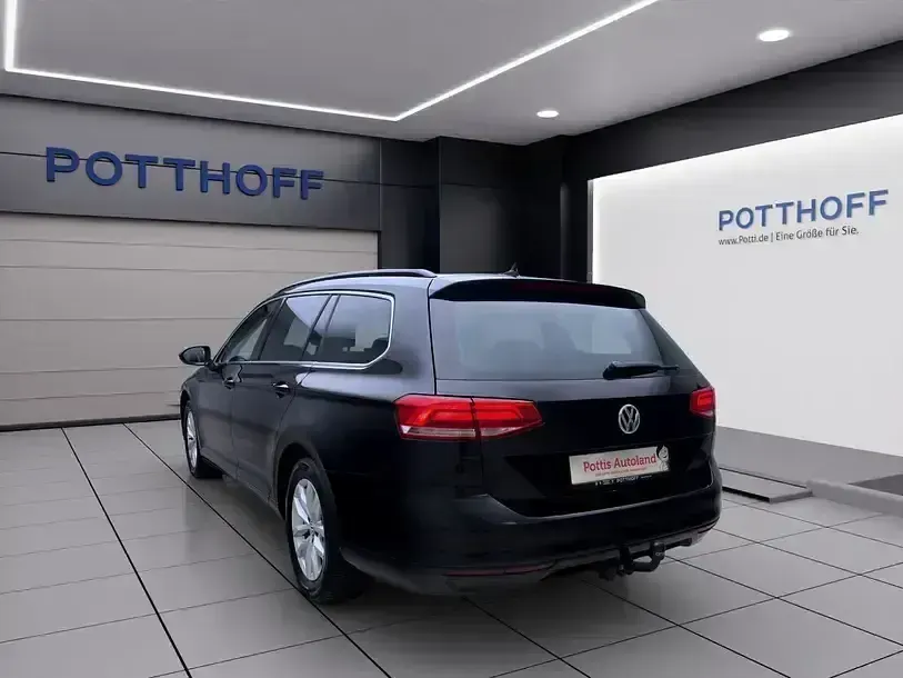 Gebraucht VW Passat Comfortline 150 PS (110 kW) 2018 Schwarz Kombi
