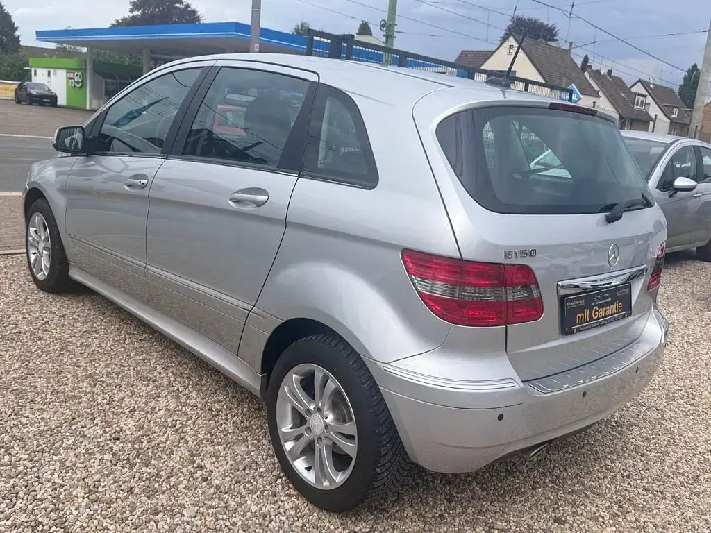 Gebraucht Mercedes B150 95 PS (69 kW) 2009 Silber Van / Kleinbus