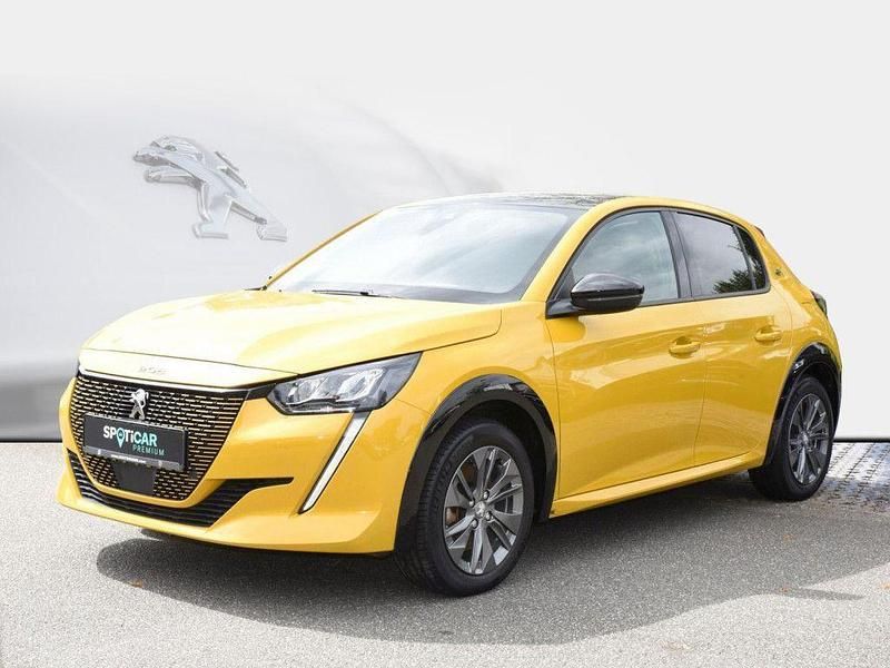 Gelb metallic Gebraucht 2022 Peugeot e-208 Allure Kleinwagen | 20.010 € (Etwas zu teuer) - Bild 1/4