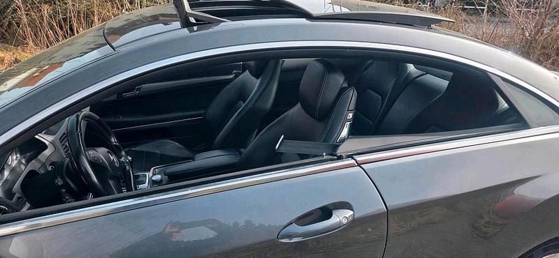 Gebraucht Mercedes E350 AMG 292 PS (214 kW) 2011 Coupé