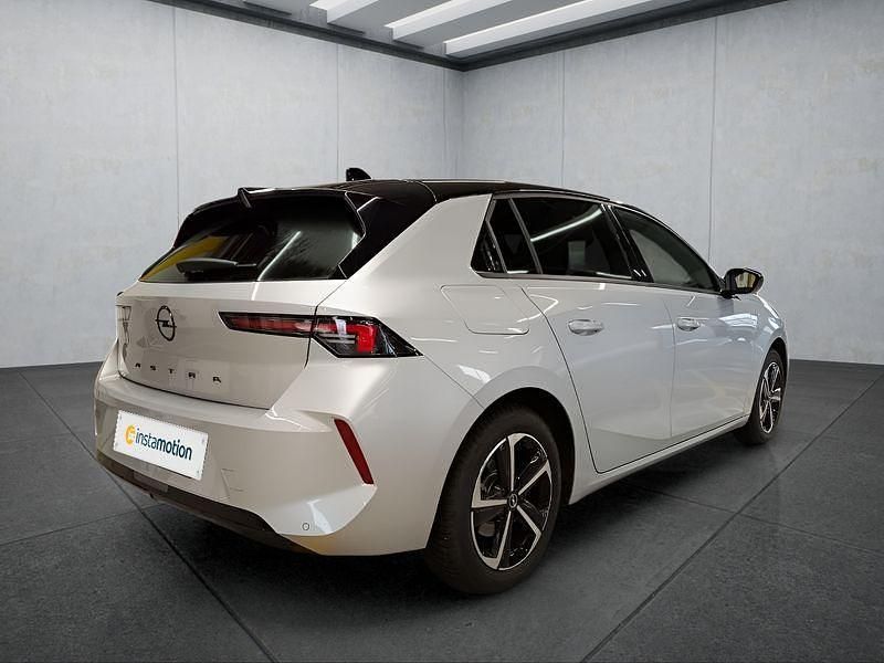 Używany Opel Astra 131 KM (96 kW) 2025 Szary Sedan/Limuzyna