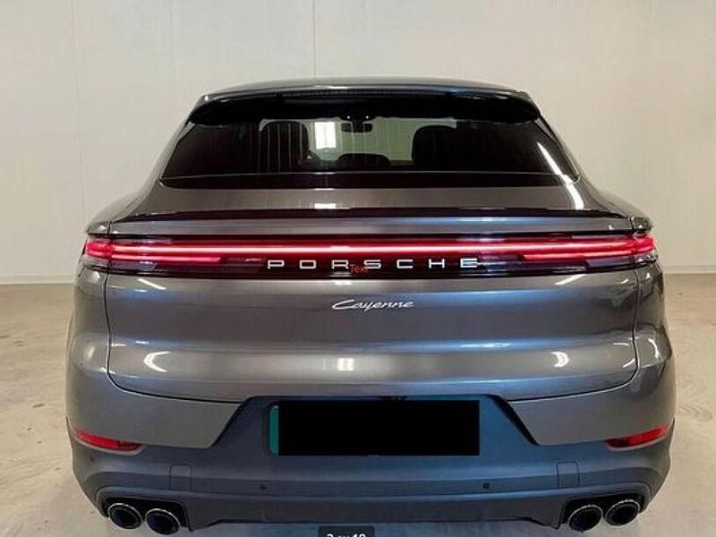 Gebraucht Porsche Cayenne 177 PS (130 kW) 2025 Grau SUV