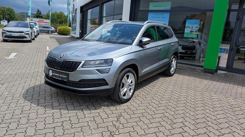 Grau Gebraucht 2021 Skoda Karoq Style SUV | 22.990 € (Fairer Preis) - Bild 1/4