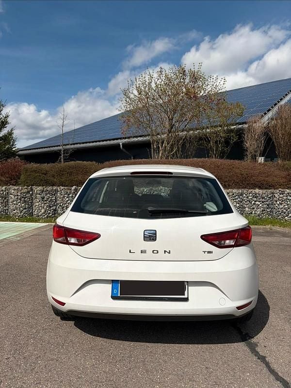 Gebraucht Seat Leon 122 PS (89 kW) 2014 Weiß Limousine