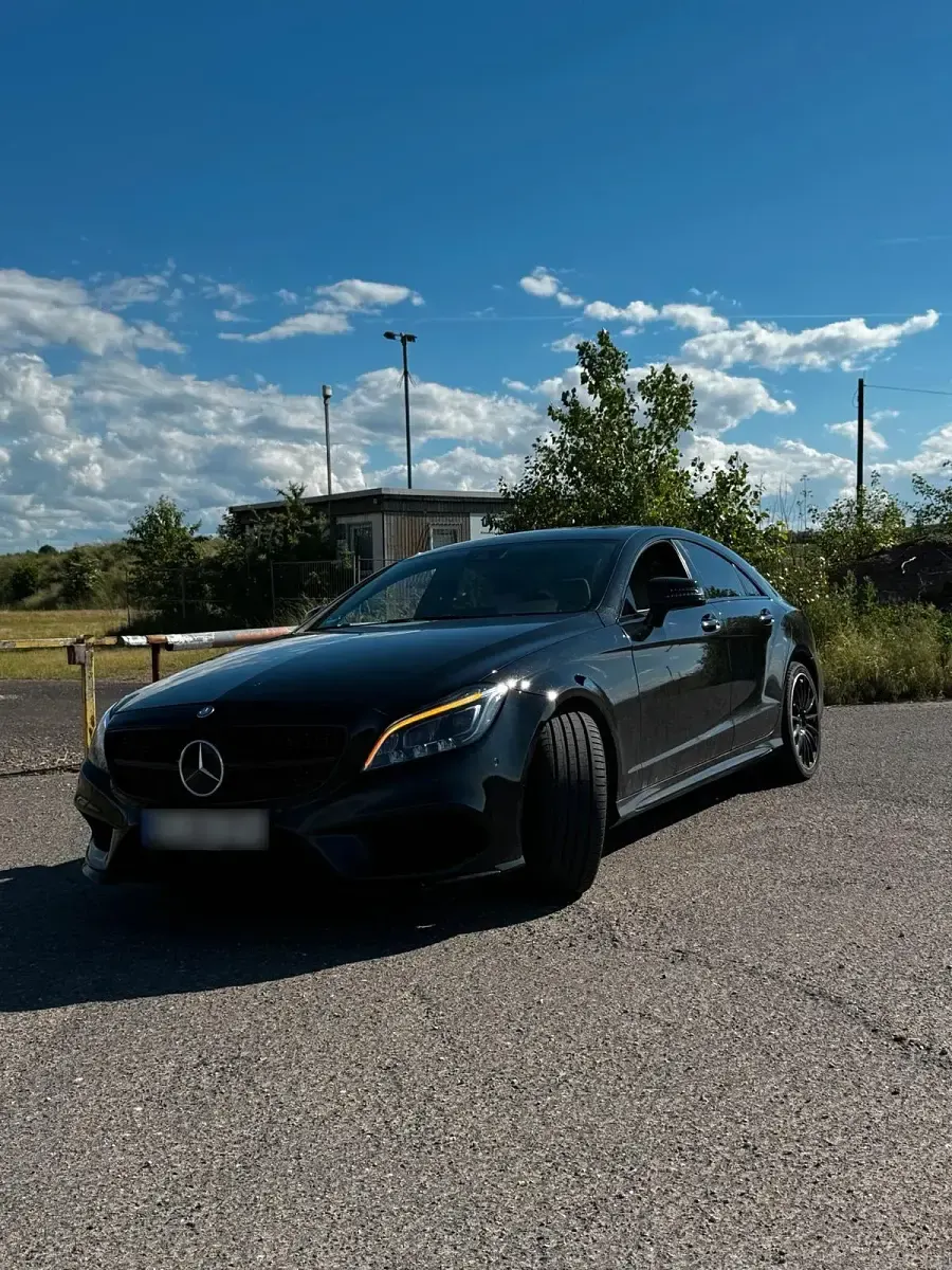 Gebraucht Mercedes CLS350 AMG line 258 PS (189 kW) 2015 Weiß Limousine