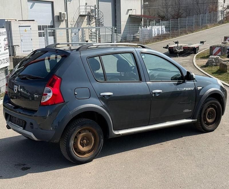 Gebraucht Dacia Sandero Stepway 87 PS (63 kW) 2010 Grau Limousine