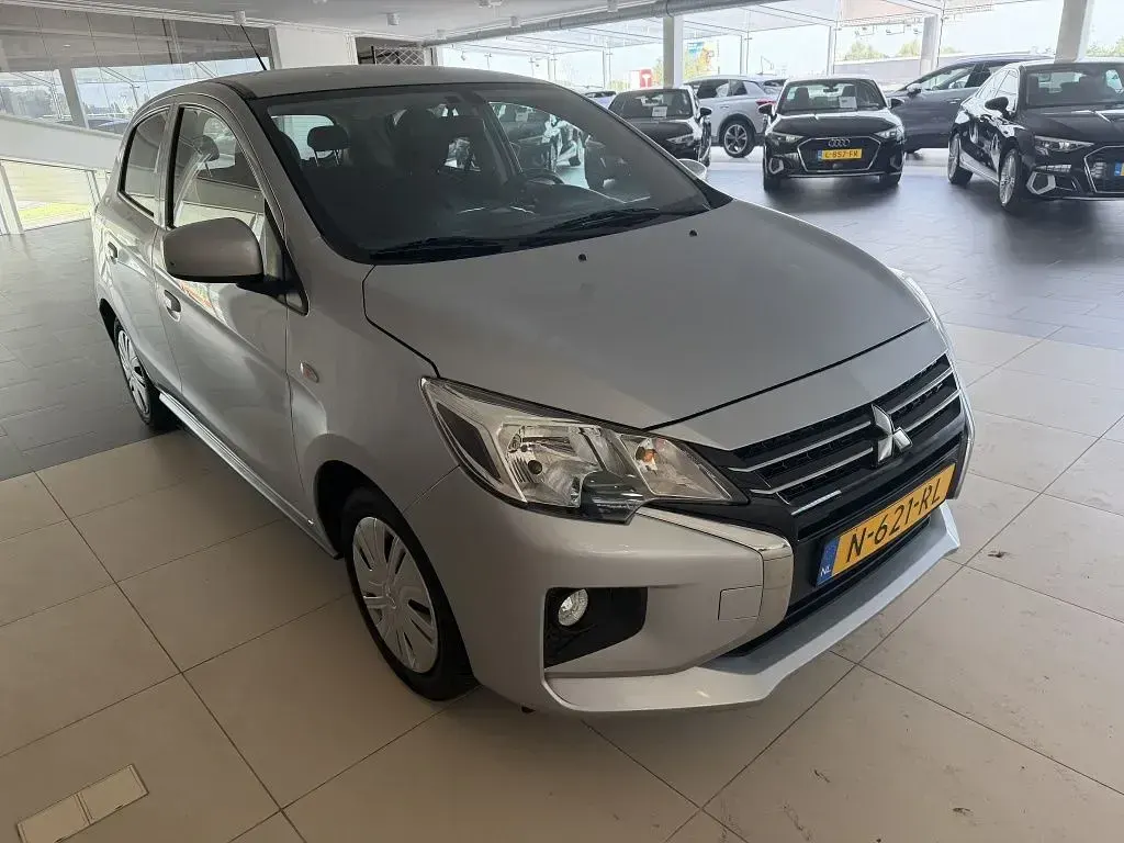 Gebraucht Mitsubishi Space Star 71 PS (52 kW) 2021 Grau Kleinwagen