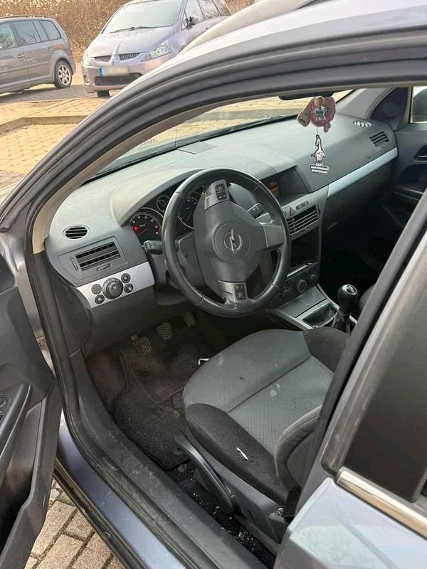 Gebraucht Opel Astra 115 PS (84 kW) 2005 Grau Kombi