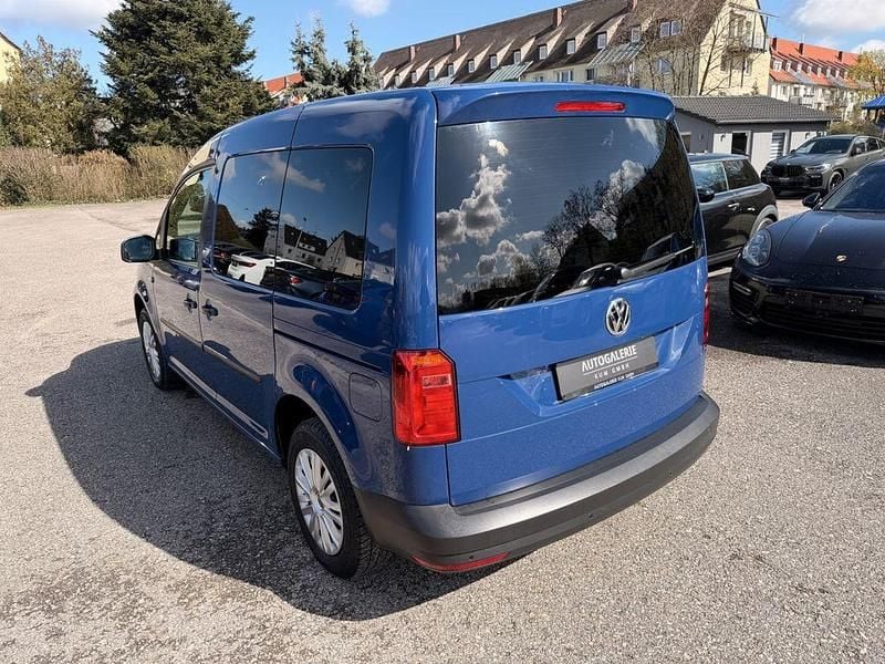 Gebraucht VW Caddy Trendline 102 PS (75 kW) 2016 Blau Van / Kleinbus