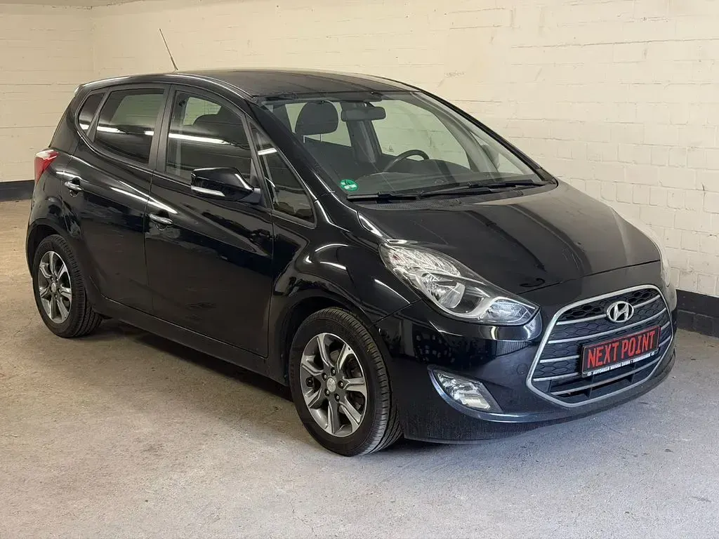 Gebraucht Hyundai ix20 Passion 125 PS (91 kW) 2016 Schwarz Kleinwagen