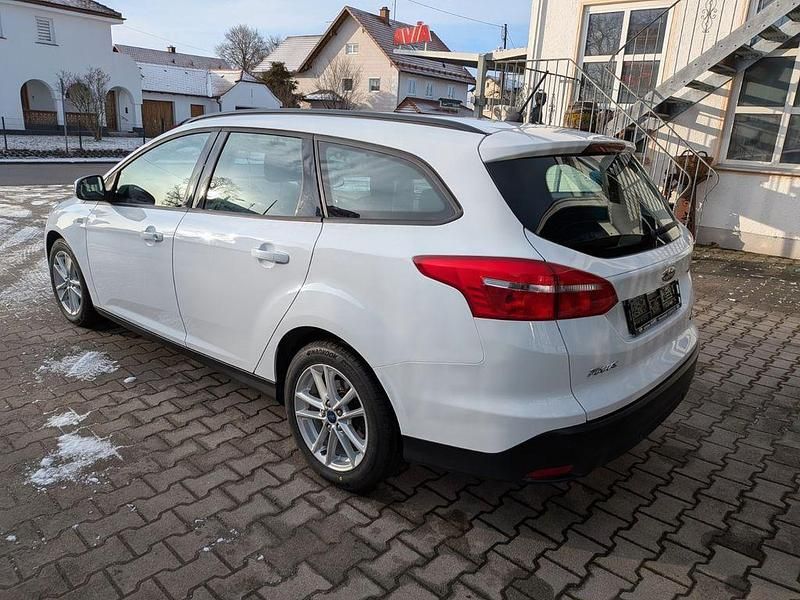 Gebraucht Ford Focus Business Edition 101 PS (74 kW) 2018 Weiß Limousine