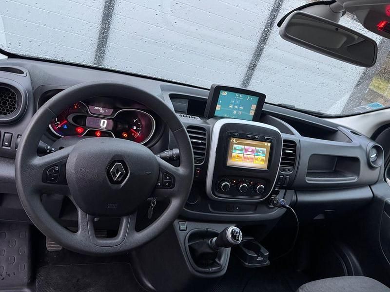 Gebraucht Renault Trafic 145 PS (106 kW) 2021 Weiß Van / Kleinbus