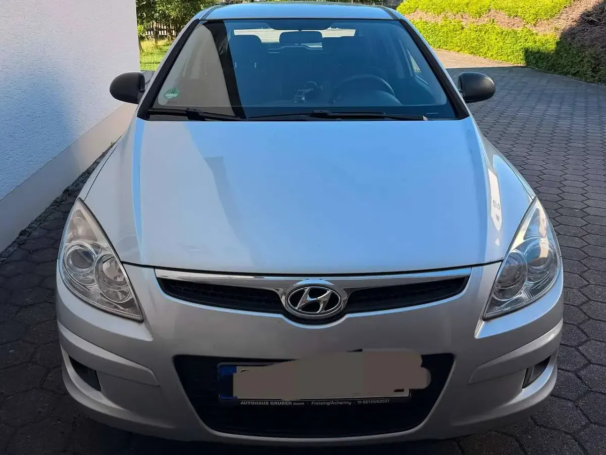 Gebraucht Hyundai i30 Edition+ 109 PS (80 kW) 2008 Silber Limousine