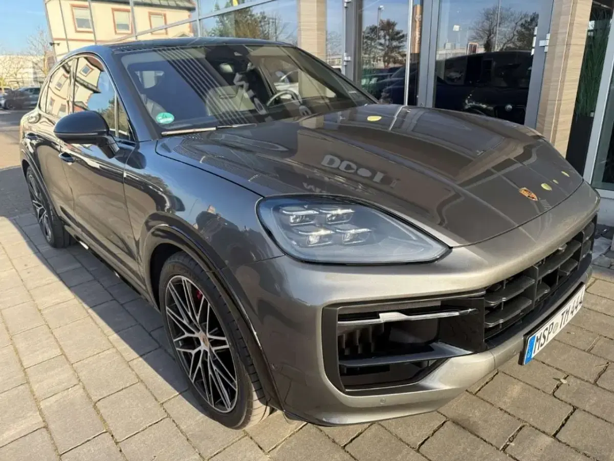 Gebraucht Porsche Cayenne Coupe 500 PS (367 kW) 2024 Grau SUV