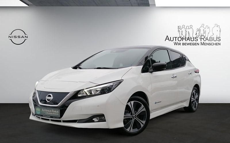 Gebraucht Nissan Leaf N-Connecta 110 kW (150 PS) 2020 Weiß Kleinwagen