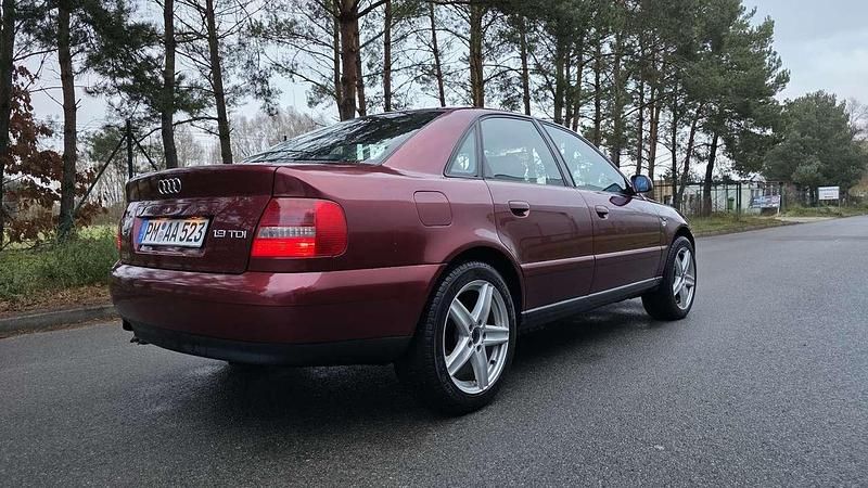 Gebraucht Audi A4 90 PS (66 kW) 2000 Limousine