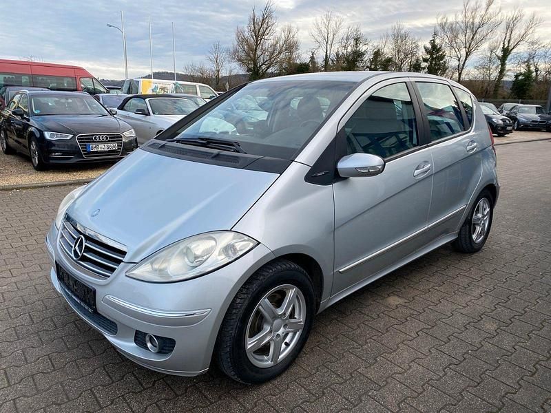 Silber Gebraucht 2005 Mercedes A180 Limousine | 2.850 € (Fairer Preis) - Bild 1/4