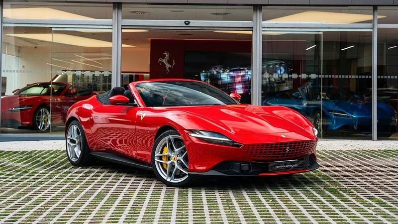 Second-hand Ferrari Roma 620 CP (456 kW) 2023 Roșu Cabrio