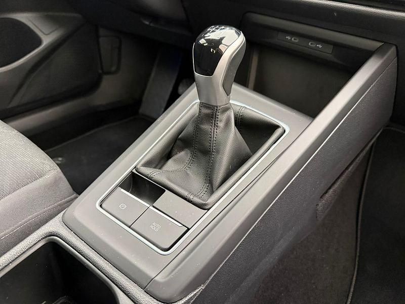 Gebraucht VW Golf VIII Life 110 PS (80 kW) 2024 Grau Limousine