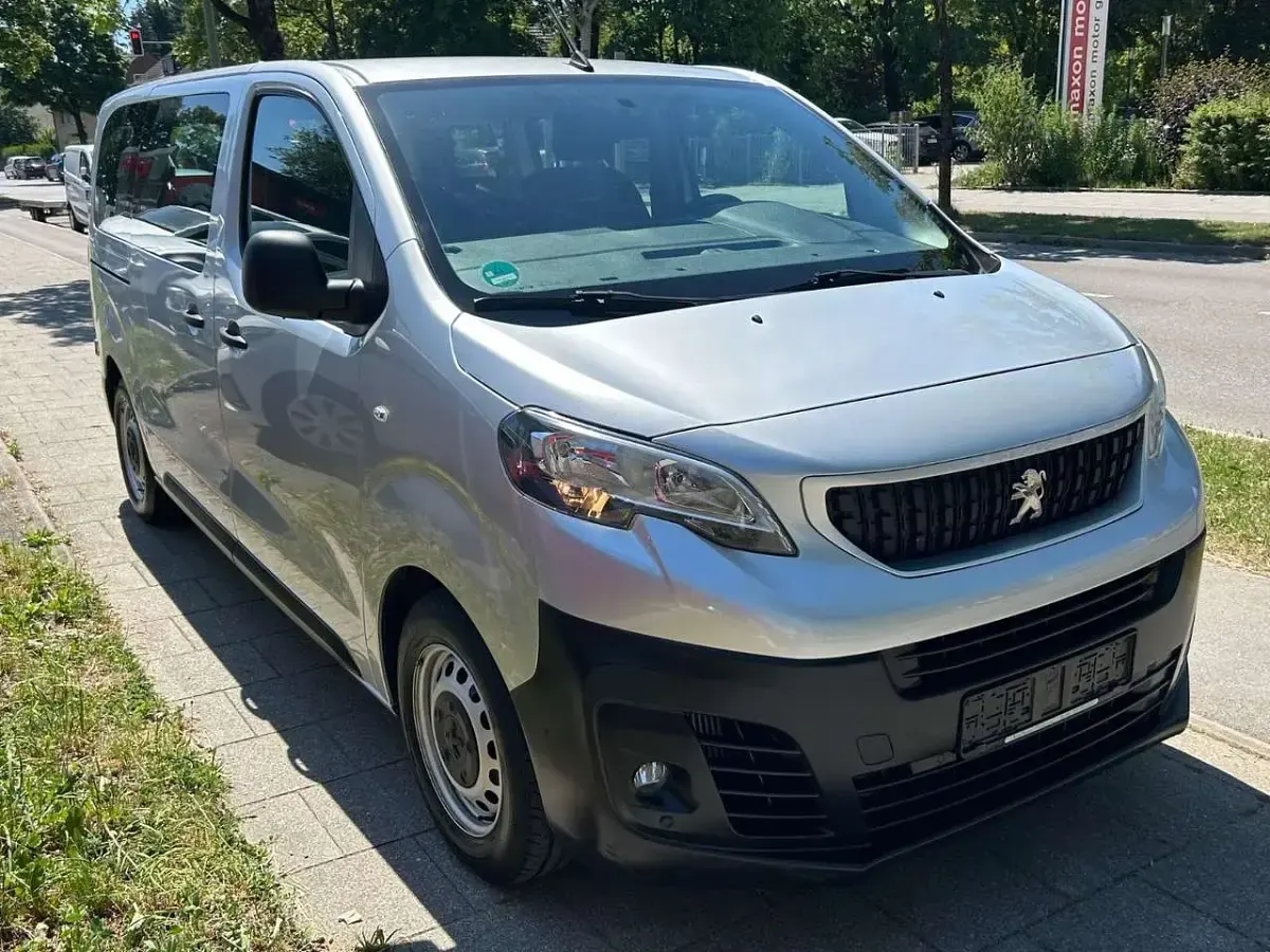 Gebraucht Peugeot Expert 120 PS (88 kW) 2018 Gris aluminium Van