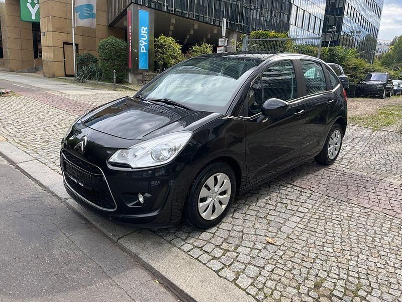 Schwarz Gebraucht 2011 Citroën C3 Kleinwagen | 6.799 € (Etwas zu teuer) - Bild 1/4