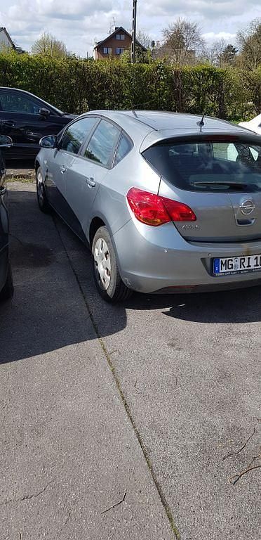 Gebraucht Opel Astra 87 PS (63 kW) 2011 Grau Limousine