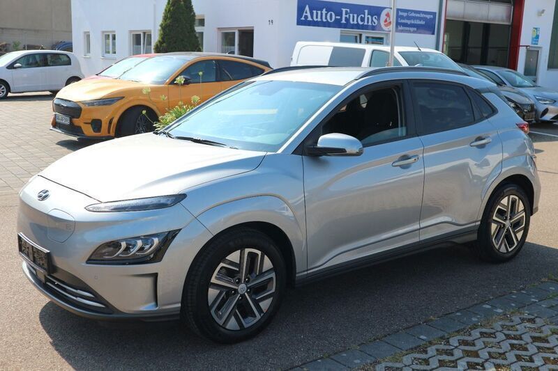 Silber Gebraucht 2022 Hyundai Kona Trend SUV | 23.999 € (Fairer Preis) - Bild 1/4