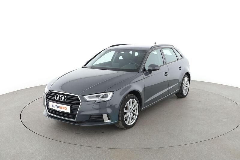 Grau Gebraucht 2016 Audi A3 Sport Limousine | 16.650 € (Fairer Preis) - Bild 1/3