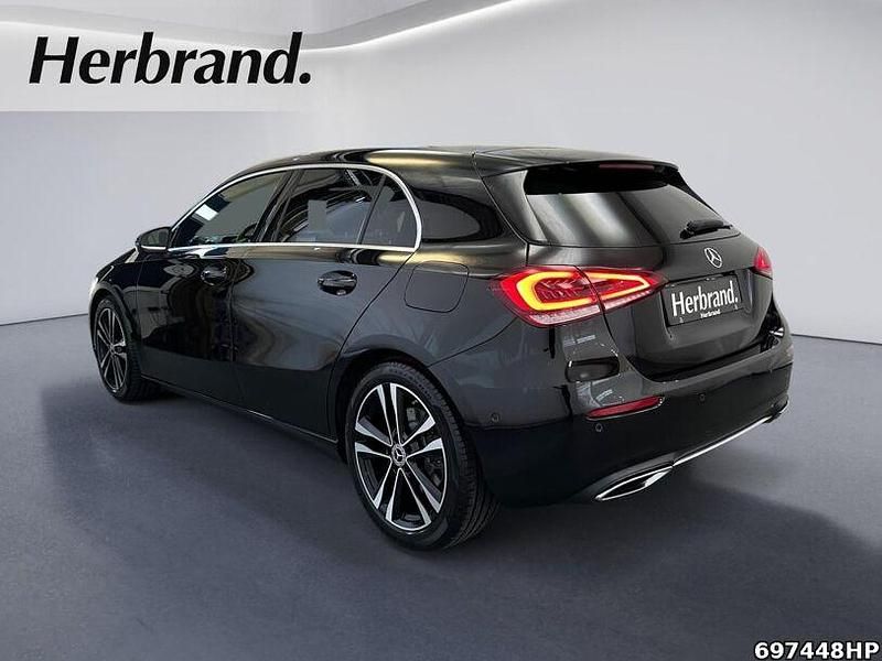 Gebraucht Mercedes A220 Progressive 190 PS (139 kW) 2019 Unilack nachtschwarz Limousine